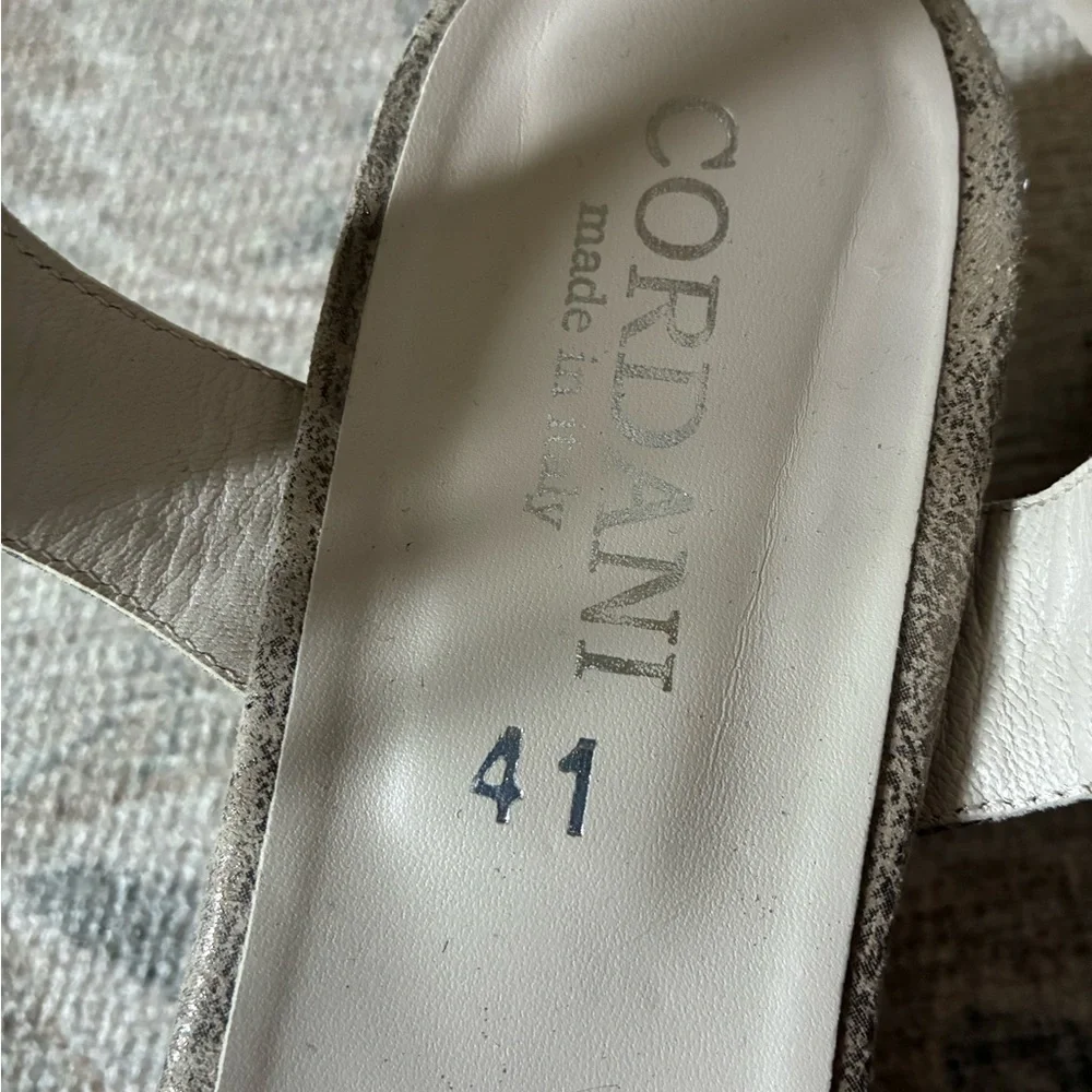 Cordani Made In Italy Suede Platform Sandals Size 41